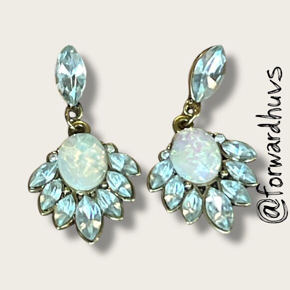 Vintage Pink Opalescent & Clear Rhinestone Fan Earrings - Picture 6 of 10